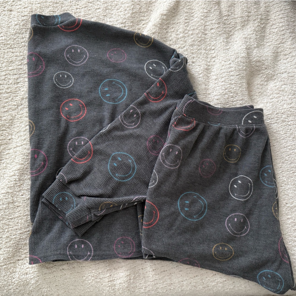 American Eagle Outfitters Gray Smiley Pajama Set